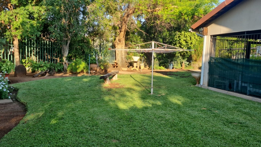 To Let 3 Bedroom Property for Rent in Protea Park North West